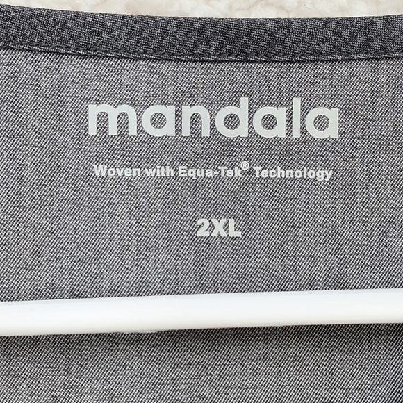 Mandala Women's Gray 6 Pocket Top - Picture 4 of 8
